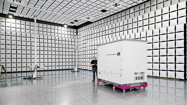 Moldando o Futuro: SMA aprimora o portfólio de soluções de armazenamento com o inversor de bateria Sunny Central Storage UP-S